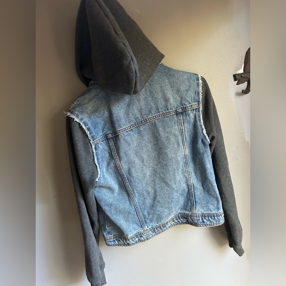 Aeropostale Women’s Denim Hybrid Jacket with Hood - Picture 8 of 9